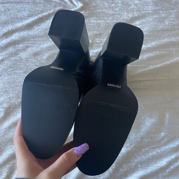 Black platform boots - Picture 5 of 9